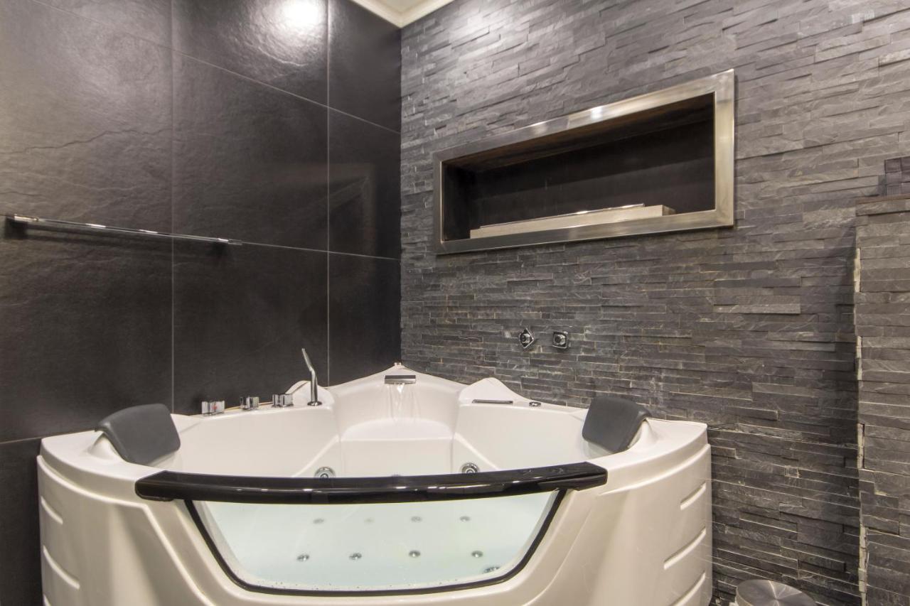 Madison Inn Suites - Wilson'S Square Beograd Eksteriør bilde